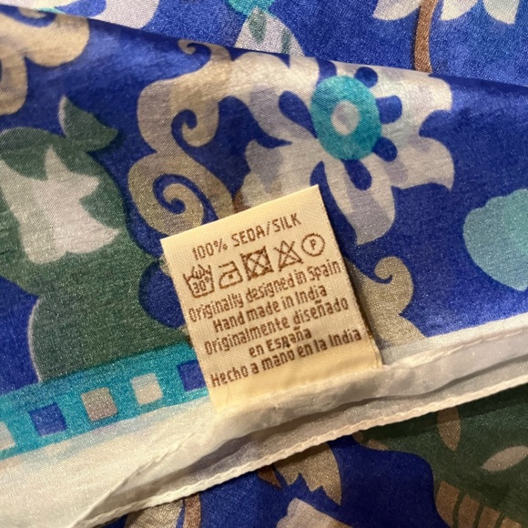 Colorful Patterned Scarf silk Spain colored de otorio - Picture 4 of 4